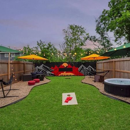 فيلا Camp Out - Big Backyard W/Hottub - 5Mins To Downtown هيوستن المظهر الخارجي الصورة